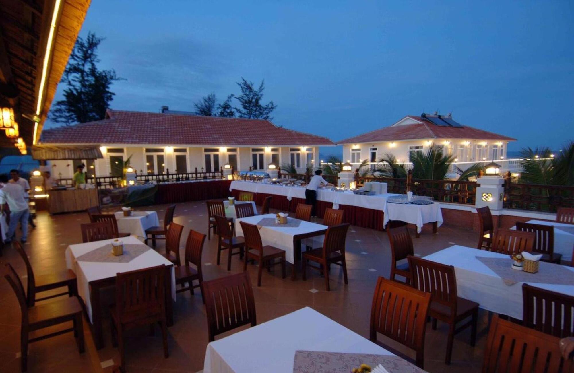 Saigon Emerald Beach Resort Phan Thiet Exteriör bild